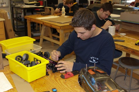 Aaron DiNapoli works on Black Diamond's car during Mr. Gallant's Engineering Projects Class.