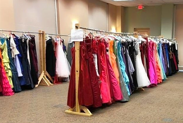 Prom Dress Shopping: All the Options